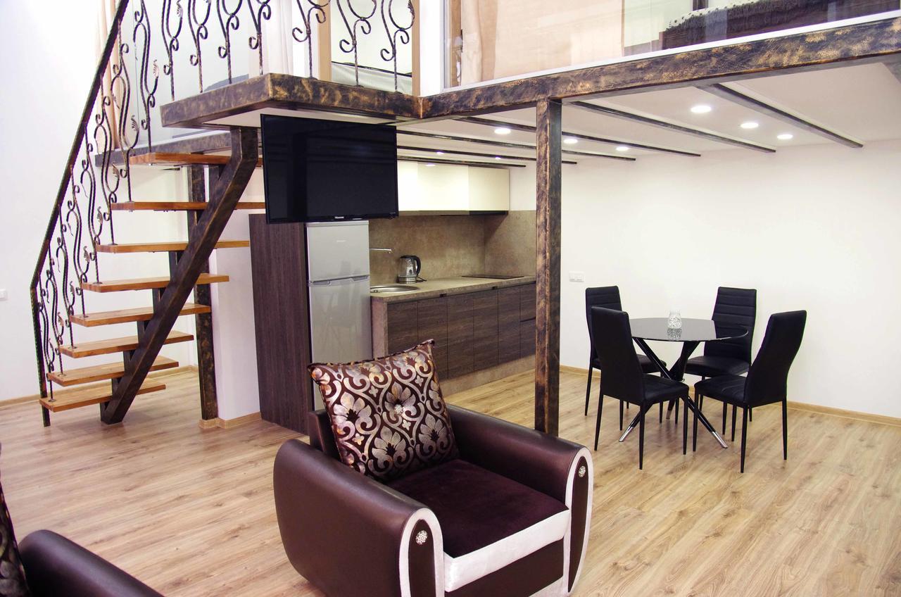 Apartment On Tabidze Tbilisi