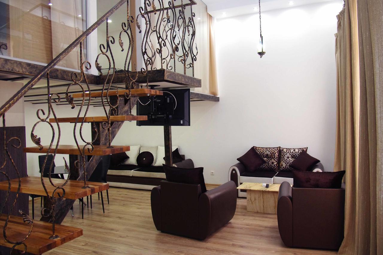 Apartment On Tabidze Tbilisi